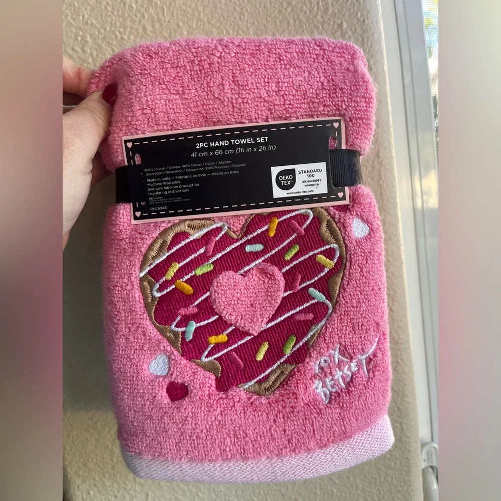 Betsey Johnson Pink Heart Donut Hand Towel Set Valentine’s
